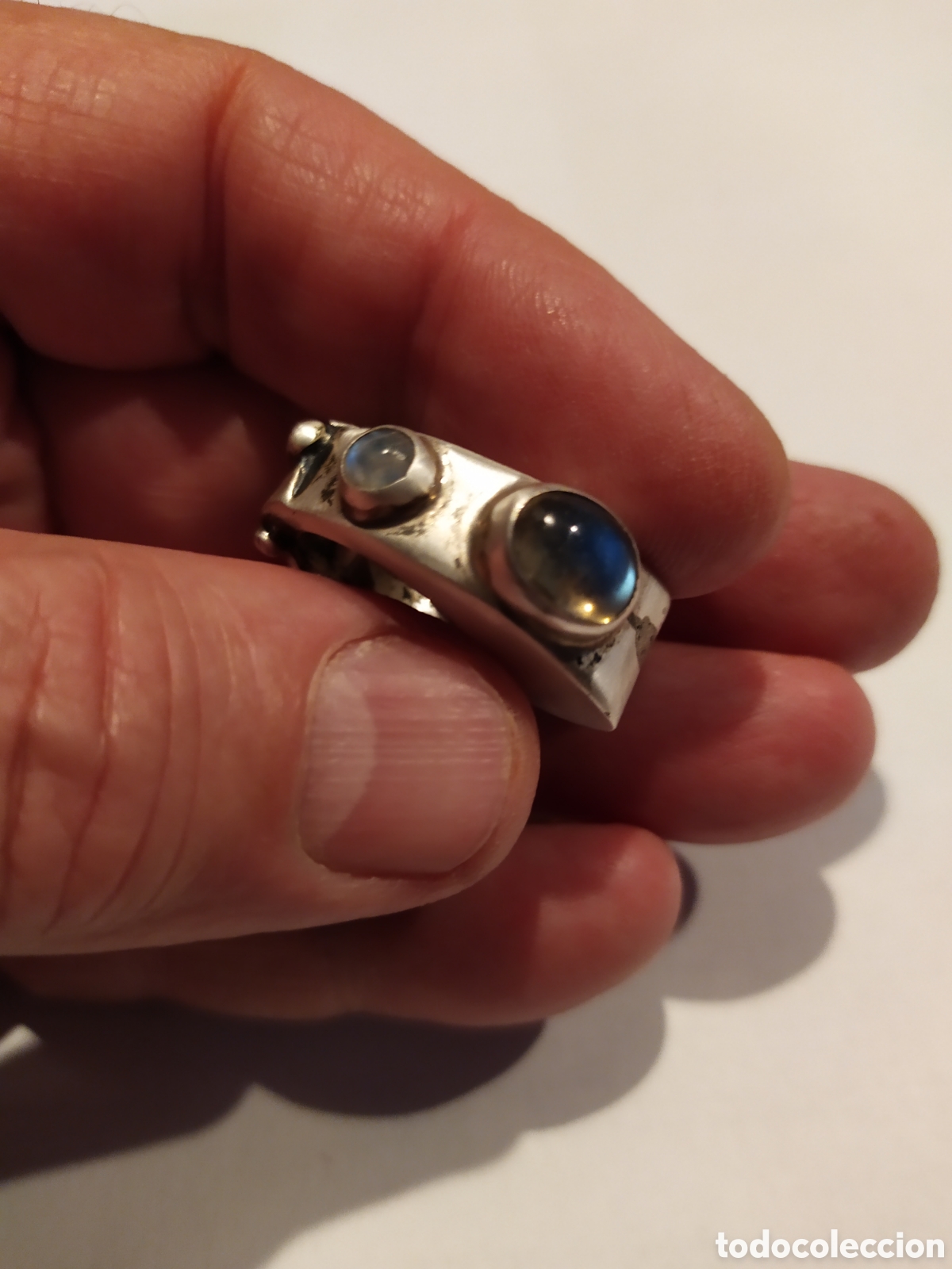 Joyeria: Original anillo de plata con dos piedras lunas. - Foto 1