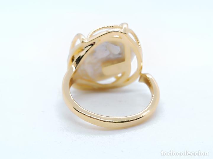Joyeria: Sofisticado anillo de lujo chapado en oro con perla barroca y circonitas - Foto 5
