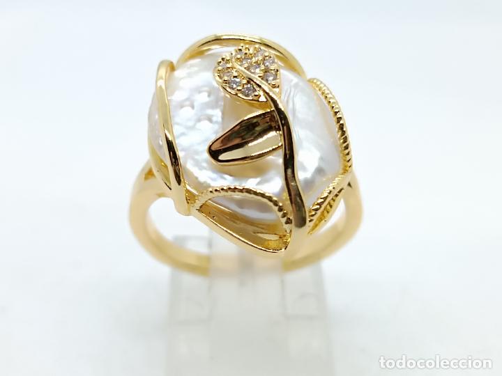 Joyeria: Sofisticado anillo de lujo chapado en oro con perla barroca y circonitas - Foto 1