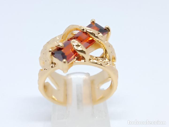 Joyeria: Sofisticado anillo chapado en oro de elegante dise&ntilde;o abstracto - Foto 2