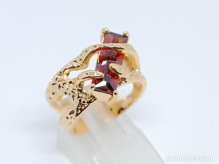 Joyeria: Sofisticado anillo chapado en oro de elegante dise&ntilde;o abstracto - Foto 3