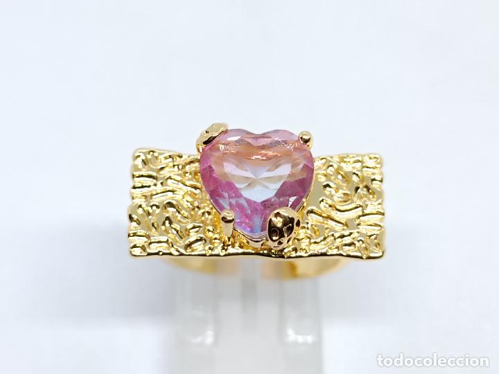 Joyeria: Sofisticado anillo chapado en oro de elegante dise&ntilde;o abstracto con coraz&oacute;n rosado - Foto 2