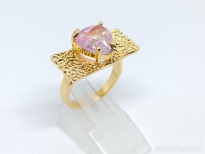 Joyeria: Sofisticado anillo chapado en oro de elegante dise&ntilde;o abstracto con coraz&oacute;n rosado - Foto 1