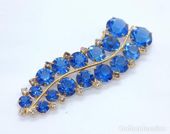 Joyeria: Precioso broche antiguo en oro con forma de racimo de uvas. - Foto 1