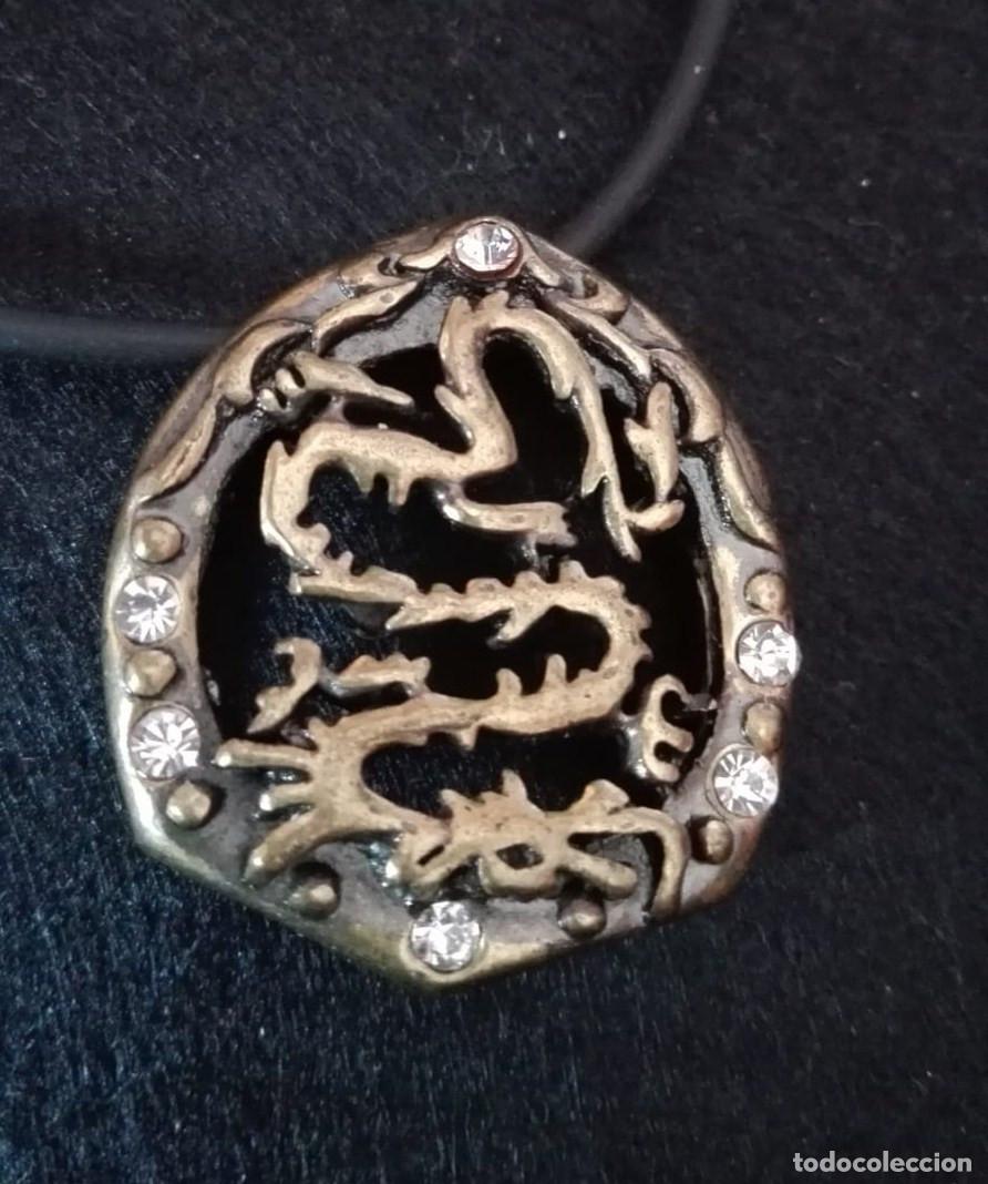 Joyeria: DOS COLGANTES &rdquo;DRAG&Oacute;N&rdquo; METAL BRONCEADO - Foto 2