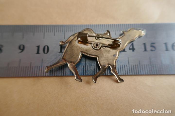 Joyeria: BROCHE ESMALTADO CAMELLO - Foto 3