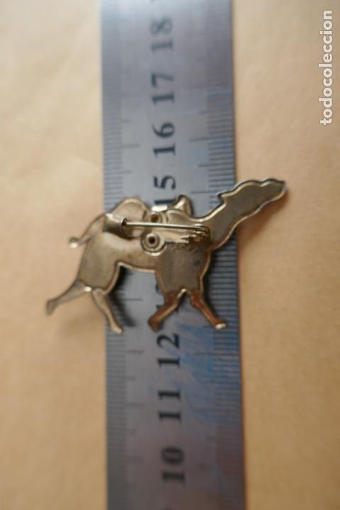 Joyeria: BROCHE ESMALTADO CAMELLO - Foto 4