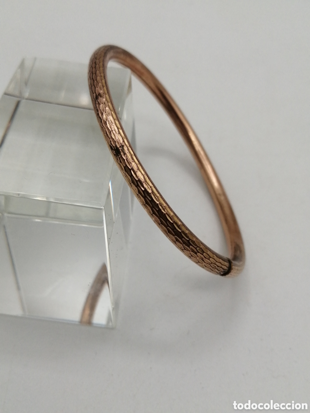 Joyeria: Antigua pulsera lat&oacute;n repujado chapado oro - Foto 3