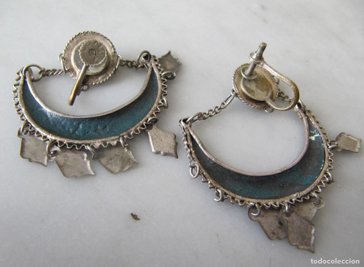 Joyeria: antiguos pendientes de metal y esmalte - Foto 3