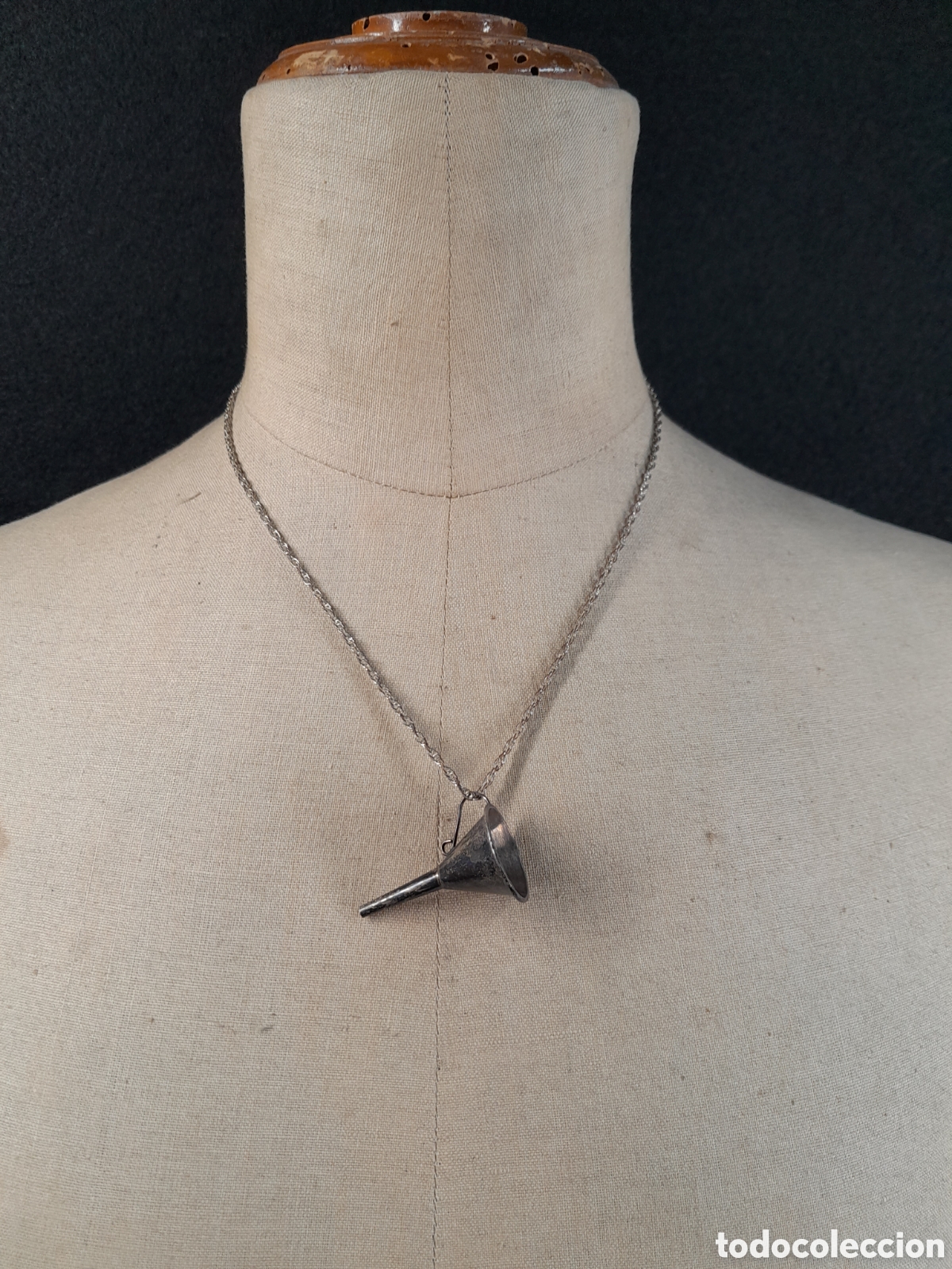 Joyeria: JOY-2971. COLGANTE DE PLATA EN FORMA DE EMBUDO. - Foto 1