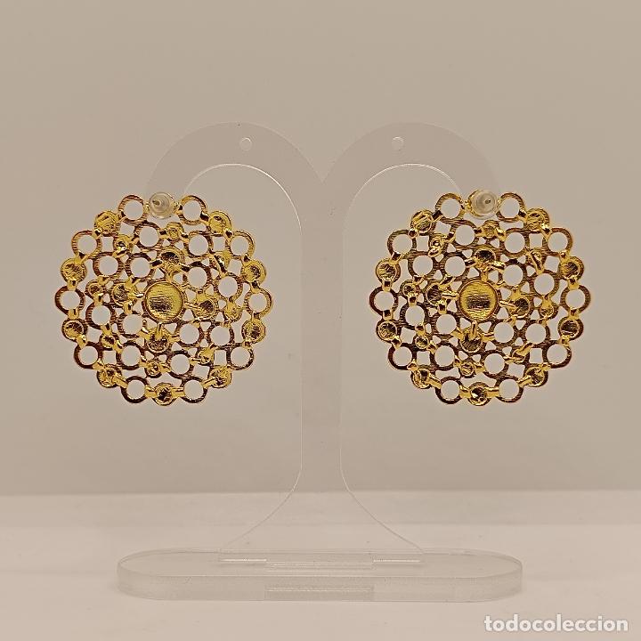 Joyeria: Sofisticados pendientes de dise&ntilde;o original con ba&ntilde;o de oro de 18k. - Foto 3