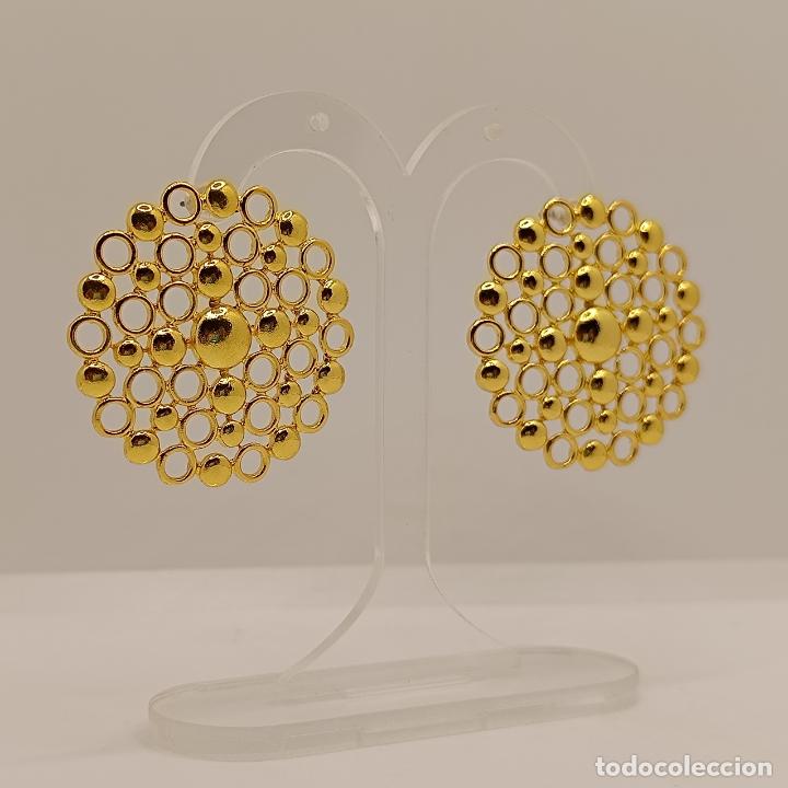 Joyeria: Sofisticados pendientes de dise&ntilde;o original con ba&ntilde;o de oro de 18k. - Foto 4