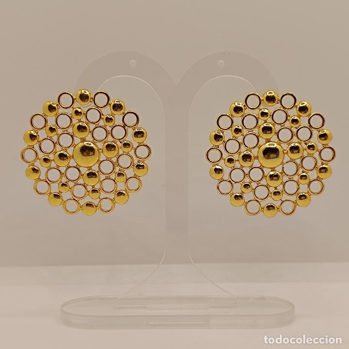 Joyeria: Sofisticados pendientes de dise&ntilde;o original con ba&ntilde;o de oro de 18k. - Foto 1