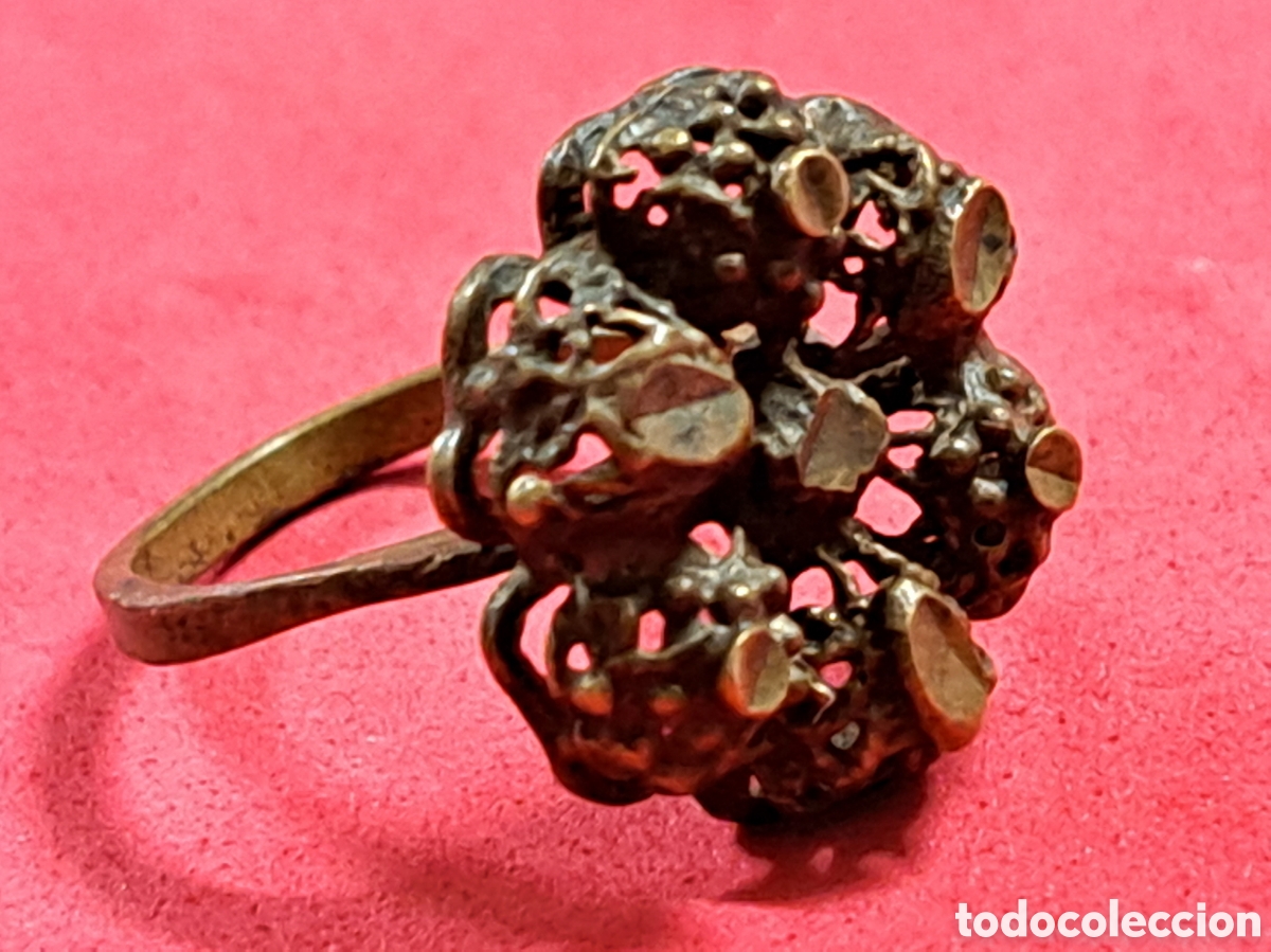 Joyeria: Anillo medieval en bronce con roset&oacute;n labrado y calados - Foto 1