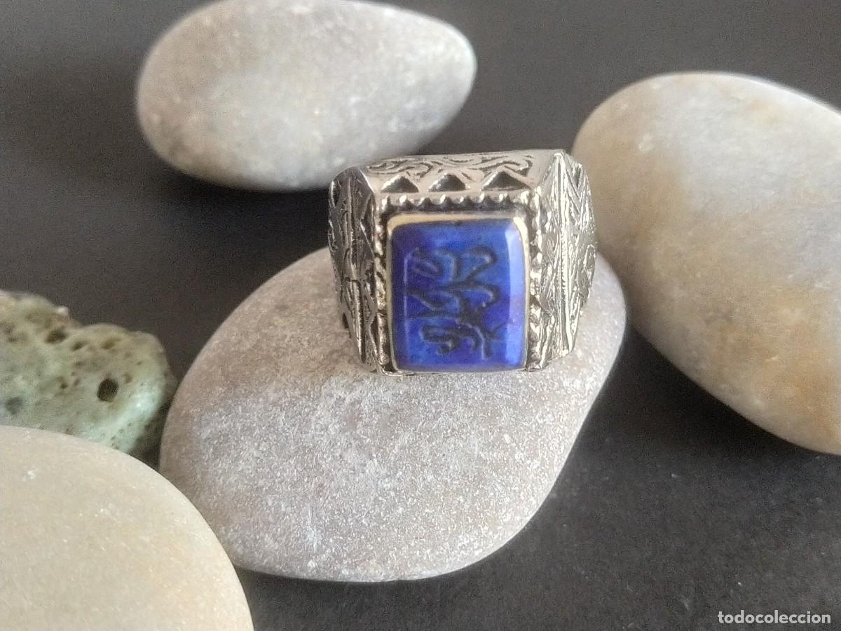 Joyeria: Antiguo anillo &aacute;rabe de plata y lapisl&aacute;zuli - Foto 1