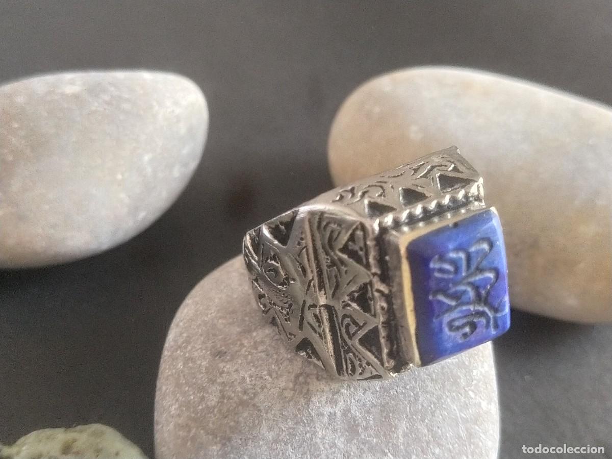 Joyeria: Antiguo anillo &aacute;rabe de plata y lapisl&aacute;zuli - Foto 3