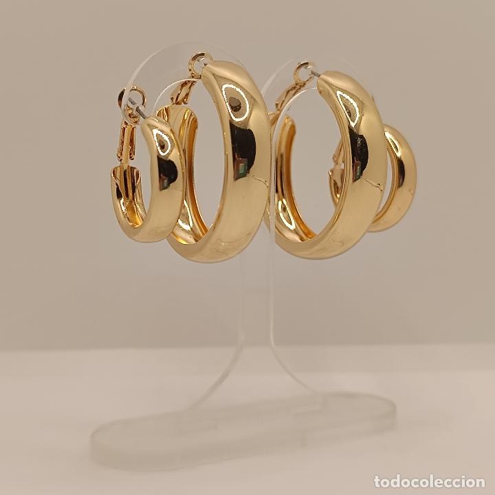 Joyeria: Lote de dos pares de elegantes y sofisticados pendientes de aro con ba&ntilde;o de oro. - Foto 5