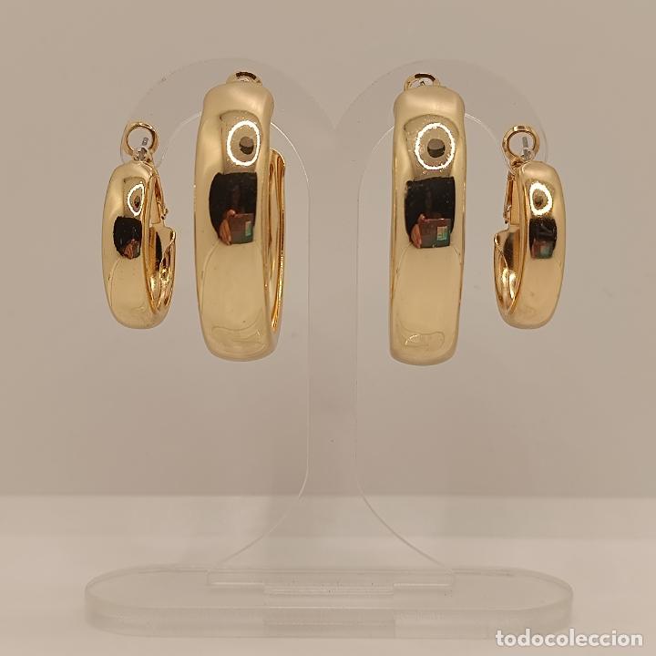 Joyeria: Lote de dos pares de elegantes y sofisticados pendientes de aro con ba&ntilde;o de oro. - Foto 1