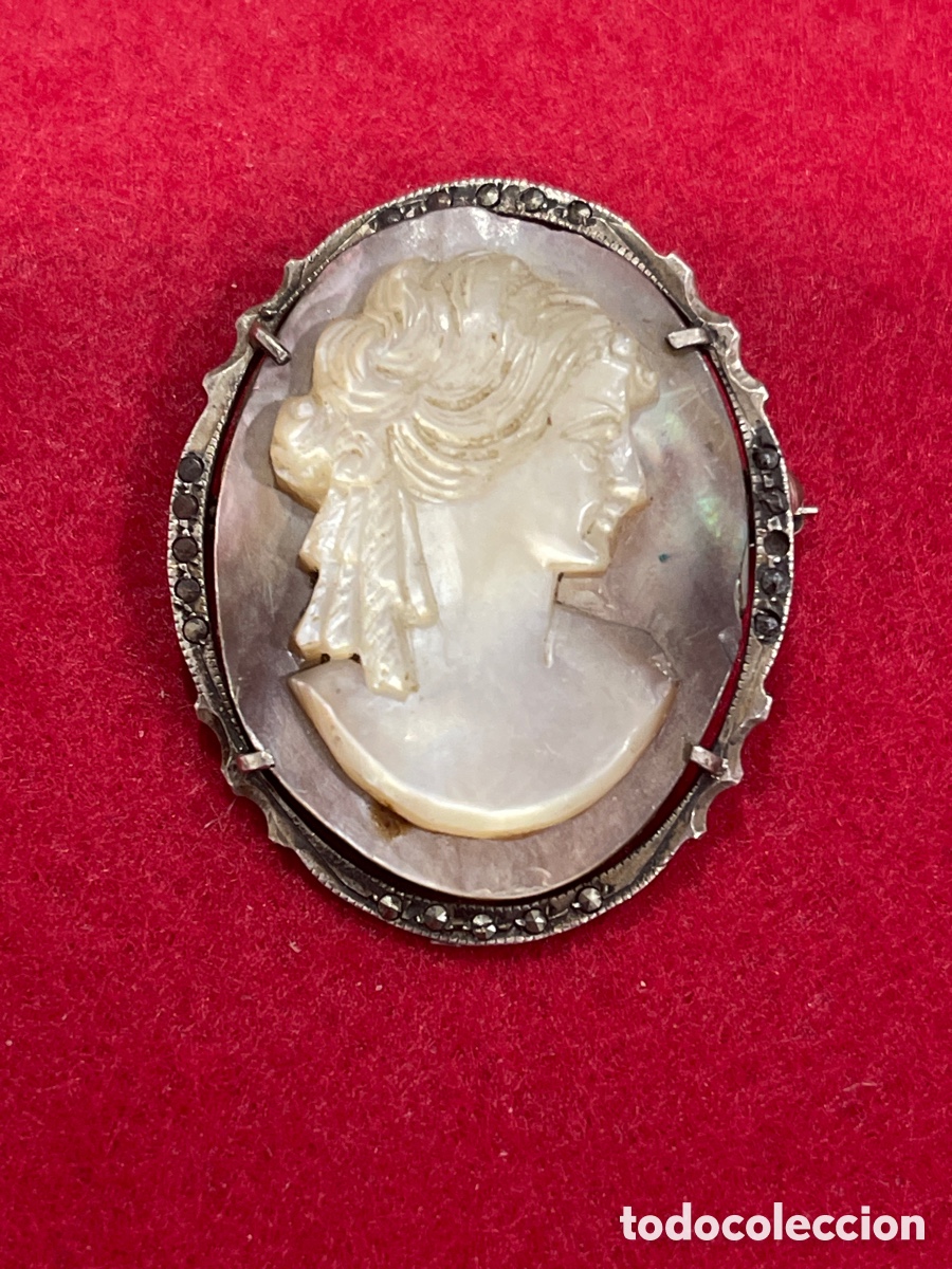 Joyeria: Antiguo broche camafeo en concha de n&aacute;car y plata. - Foto 1