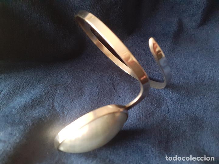 Joyeria: Pulsera brazalete plata y madreperla - Foto 2