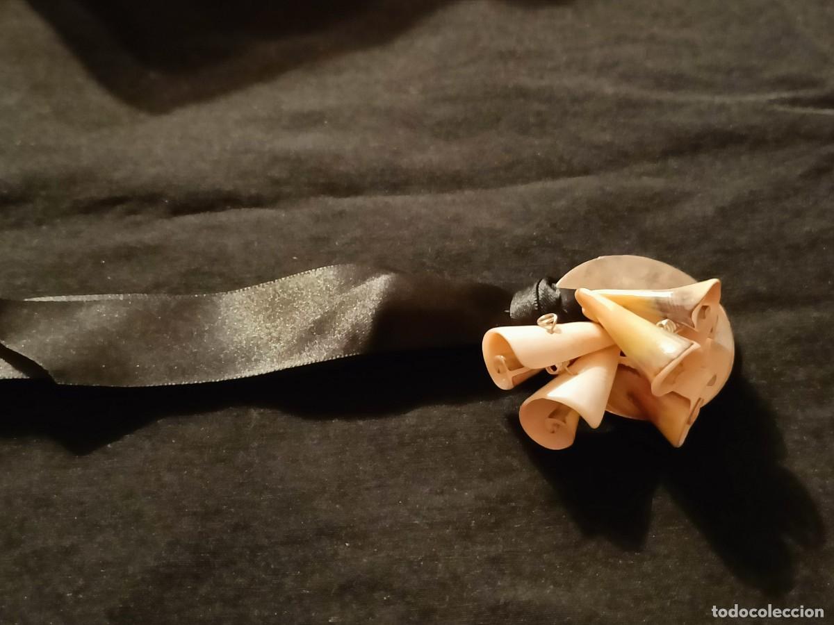 Joyeria: BROCHE DE PLATA CON CONCHAS Y CINTA DE RASO - Foto 2