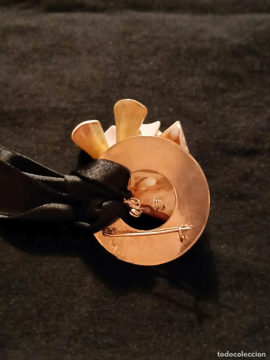 Joyeria: BROCHE DE PLATA CON CONCHAS Y CINTA DE RASO - Foto 3