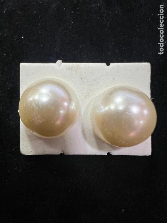 Gioielleria: PAREJA DE PENDIENTES IMITANDO PERLA Y PLATA - MEDIDA 1,5 CM