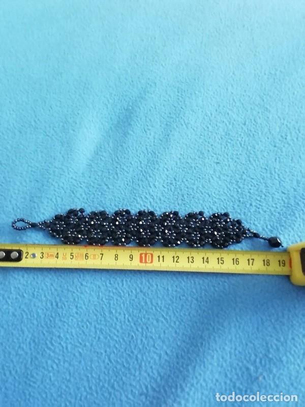 Joyeria: Pulsera de abalorios negros hecha a mano - Foto 4