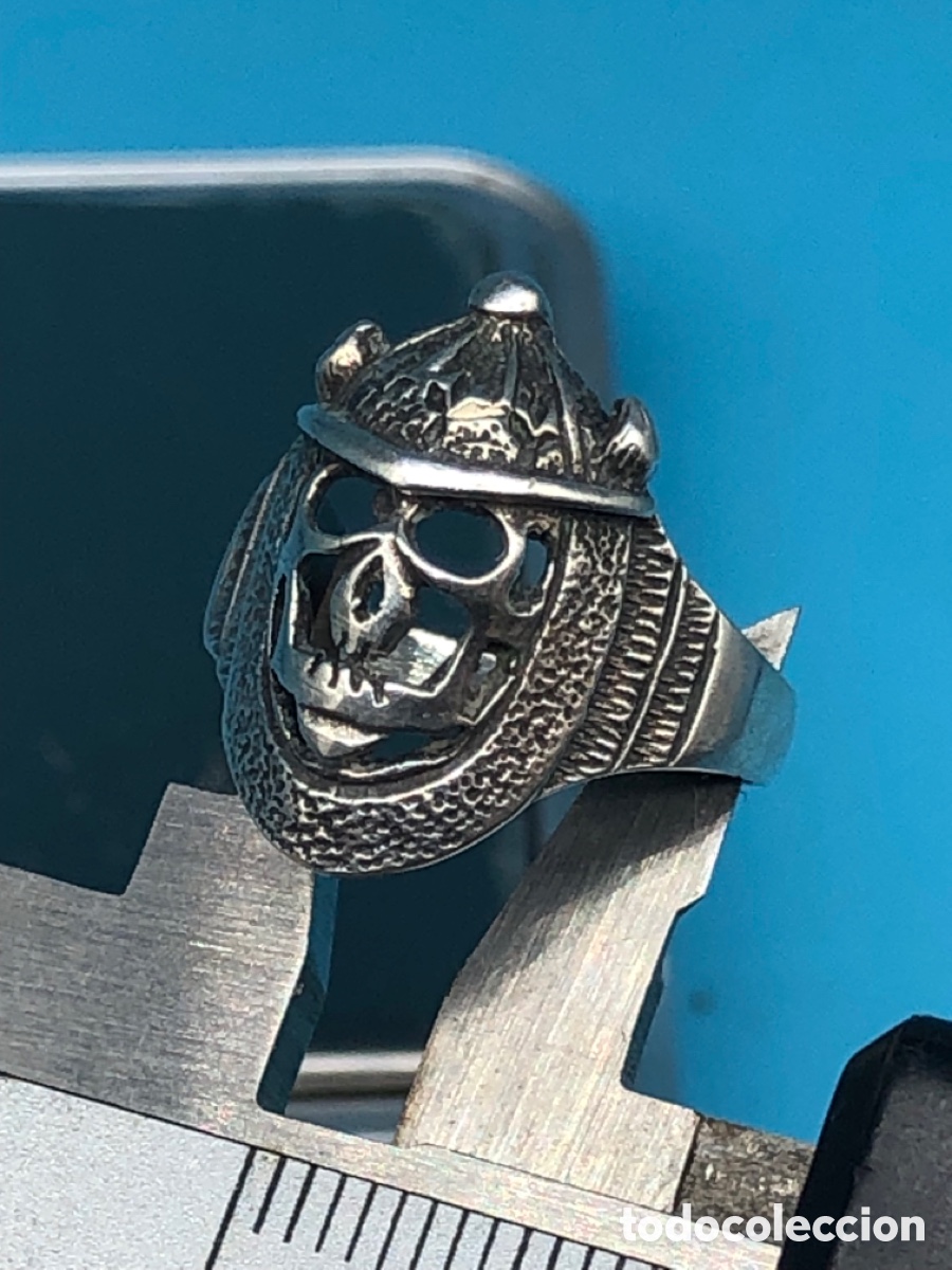 Joyeria: Anillo de plata forma calavera guerrero - Foto 1