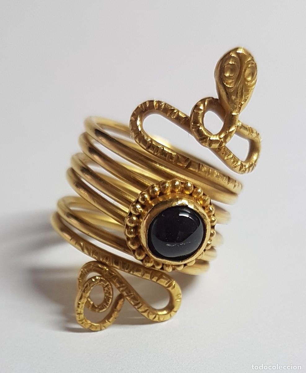 Schmuck: anillo de oro egipcio, serpiente, periodo Ptolemaico.