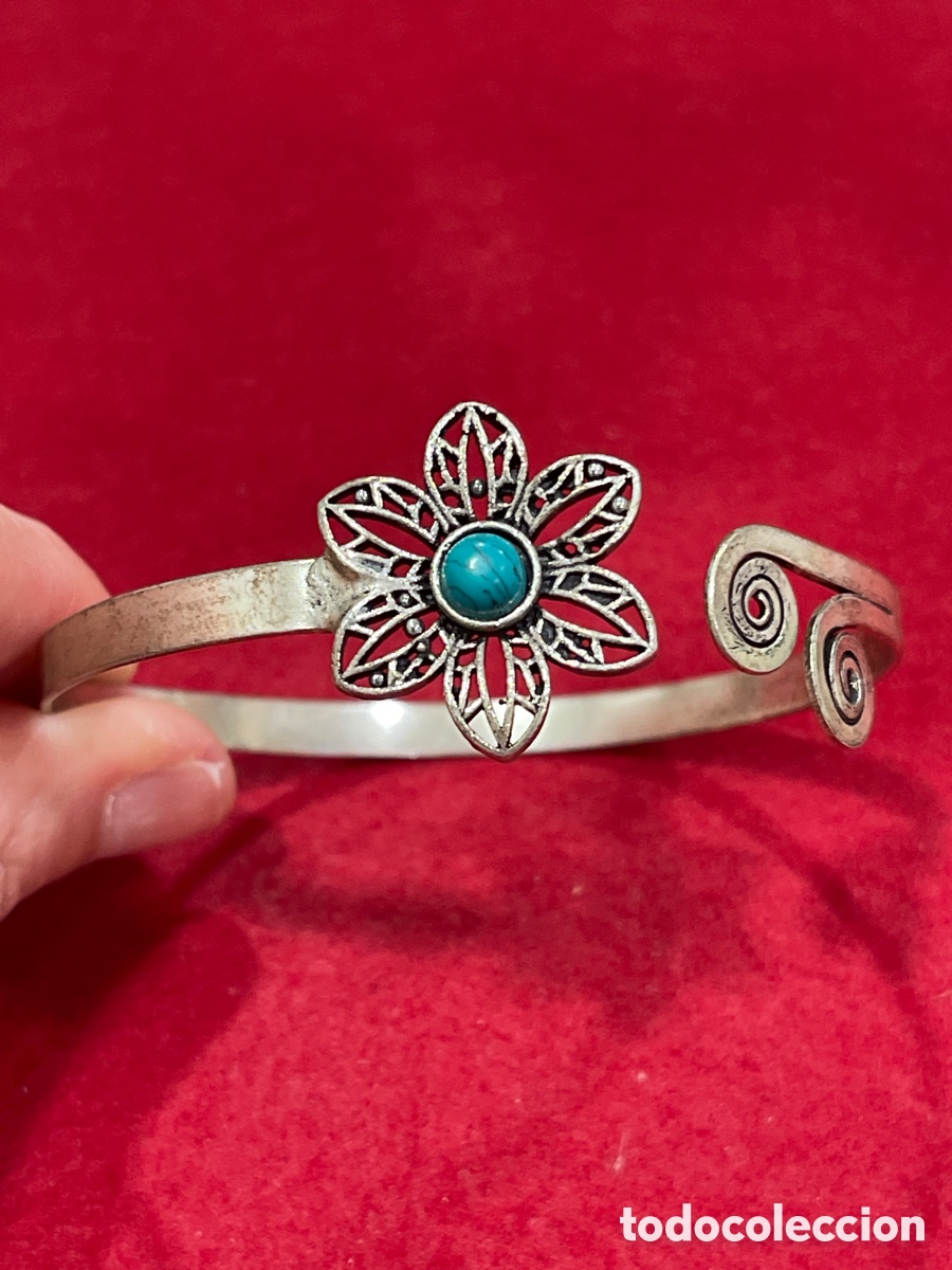 Joyeria: Pulsera/brazalete en metal plateado. - Foto 2