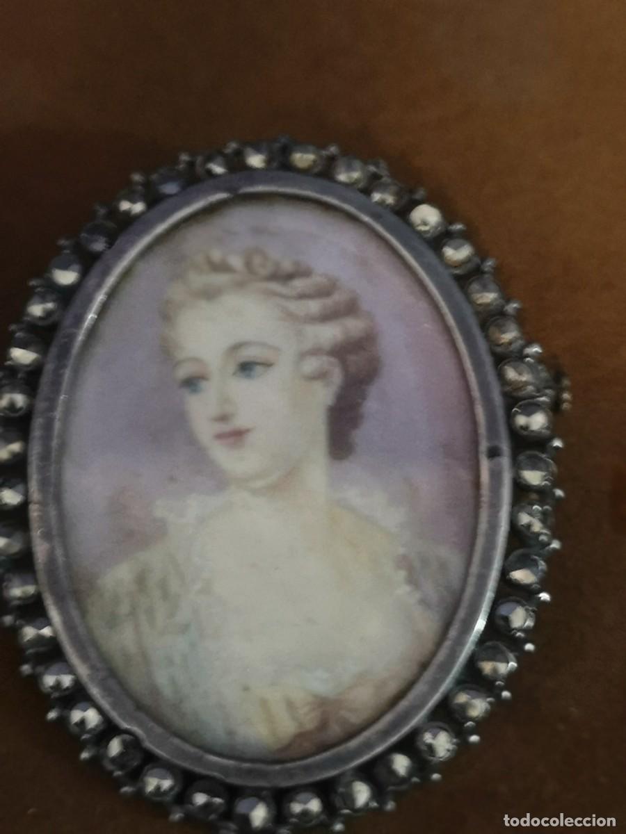 Joyeria: BROCHE ANTIGUO CON MINIATURA - Foto 3