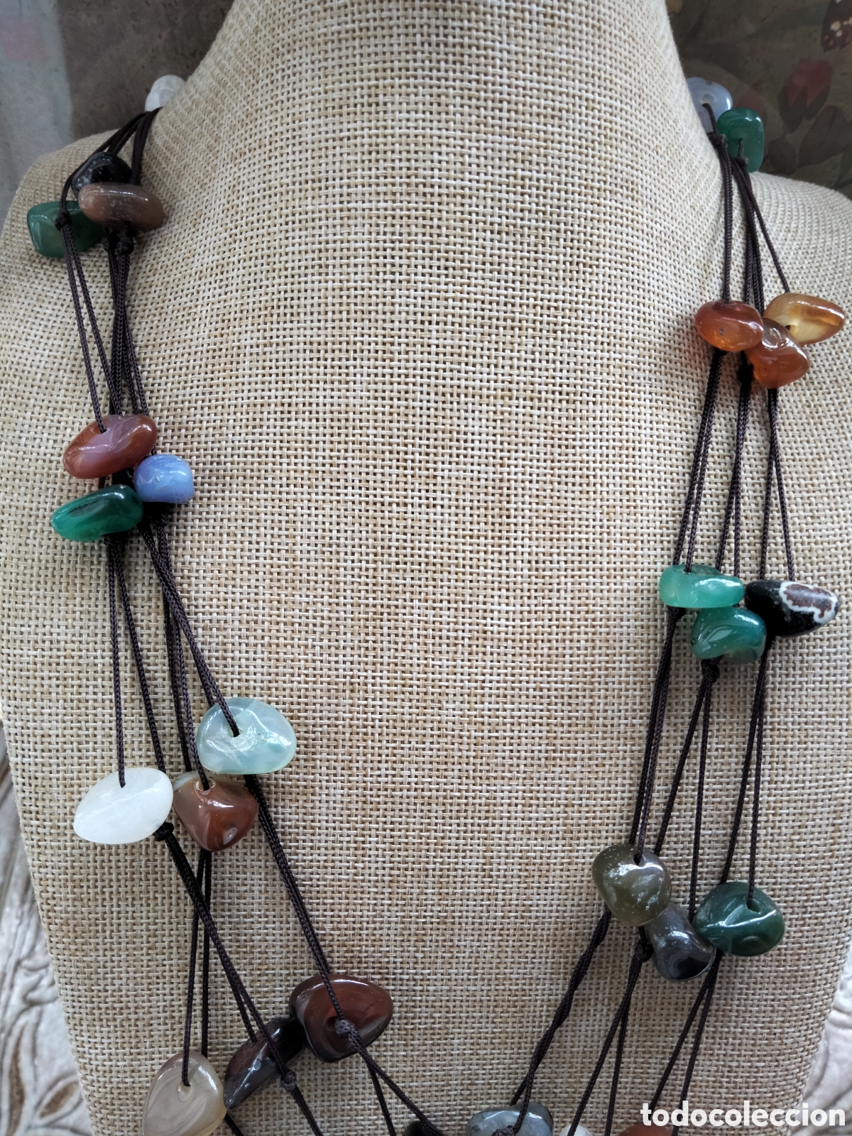 Joyeria: Collar largo artesanal con piedras de jade variadas - Foto 4