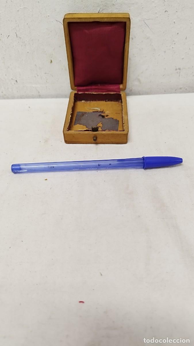 Joyeria: Antigua caja de joyer&iacute;a de madera,a restaurar - Foto 1
