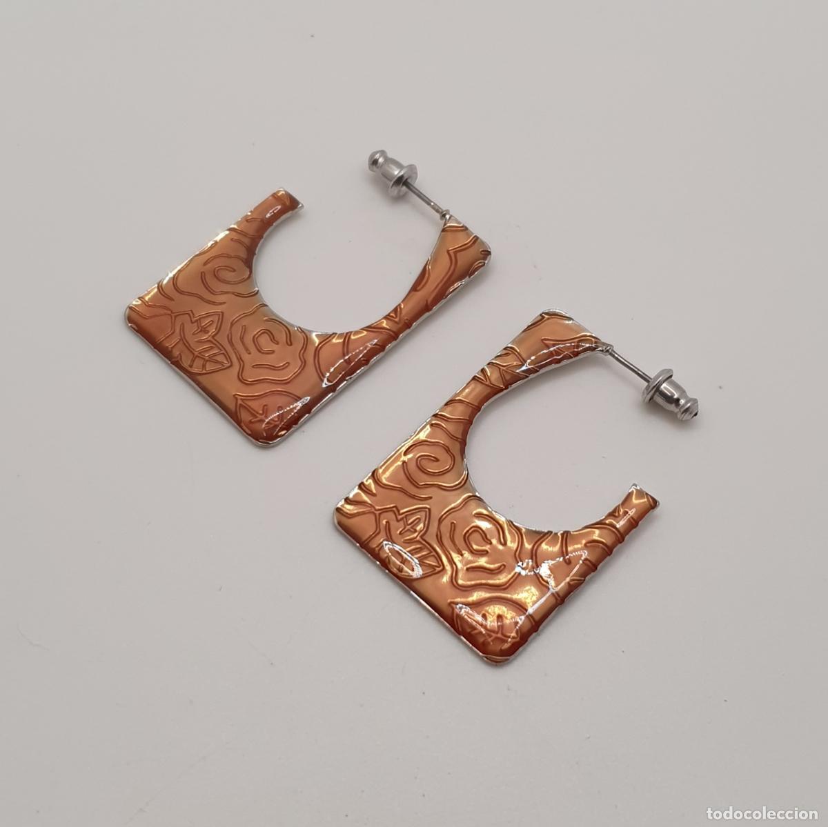 Joyeria: Originales pendientes de dise&ntilde;o rectangular con acabados en plata y esmalte &aacute;mbar. - Foto 2