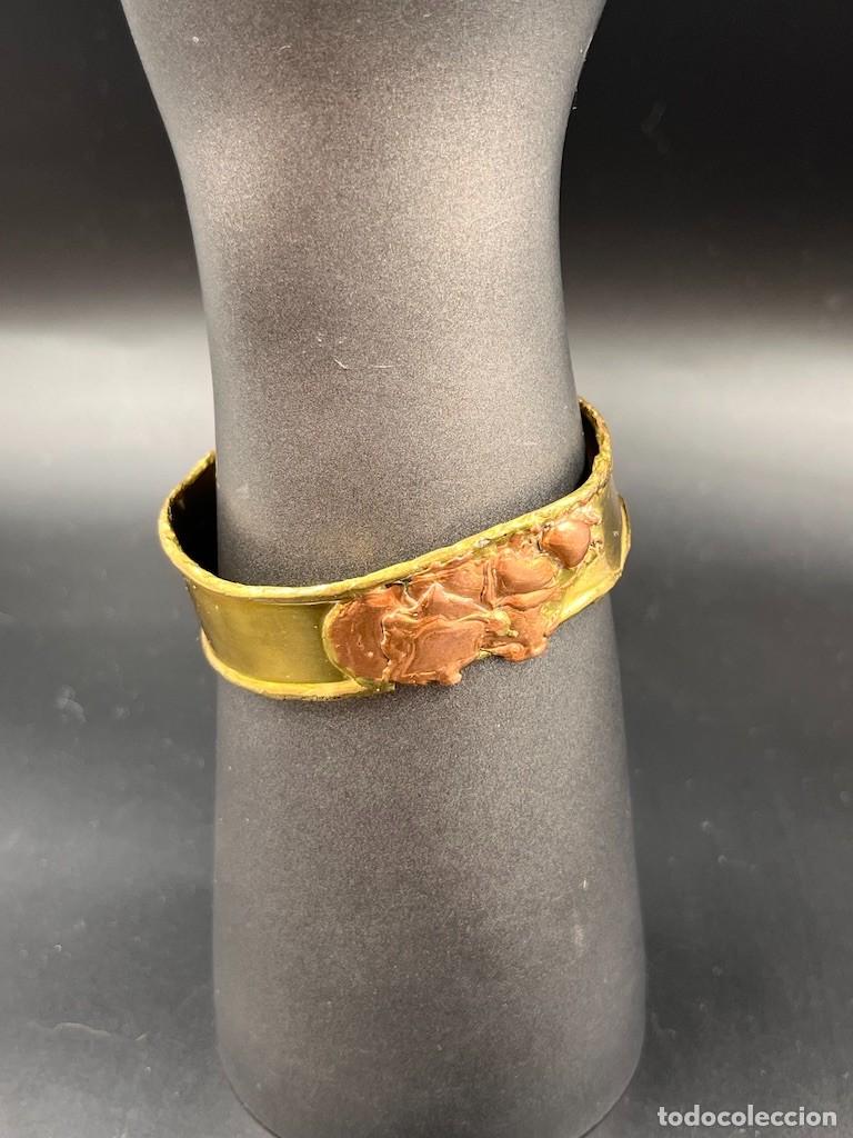Gioielleria: Pulsera modernista de lat&oacute;n y cobre, pieza artesana &uacute;nica