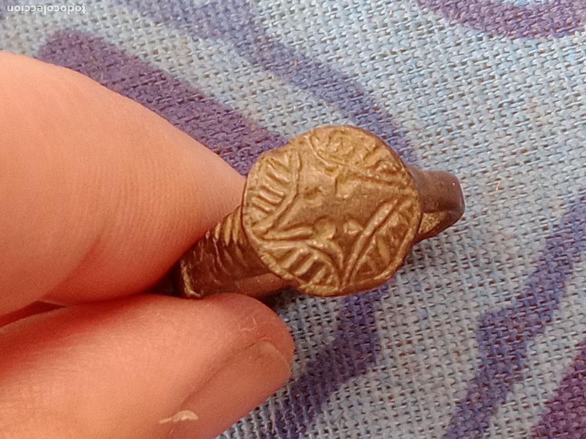 Joyeria: Anillo de bronce alto-medieval. Procedencia Inglaterra - Foto 1