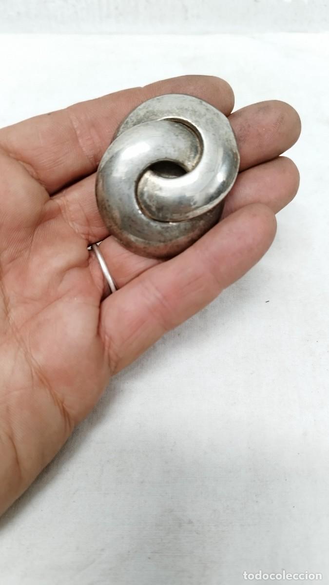 Joyeria: Antiguo pendiente de gran tama&ntilde;o - Foto 1