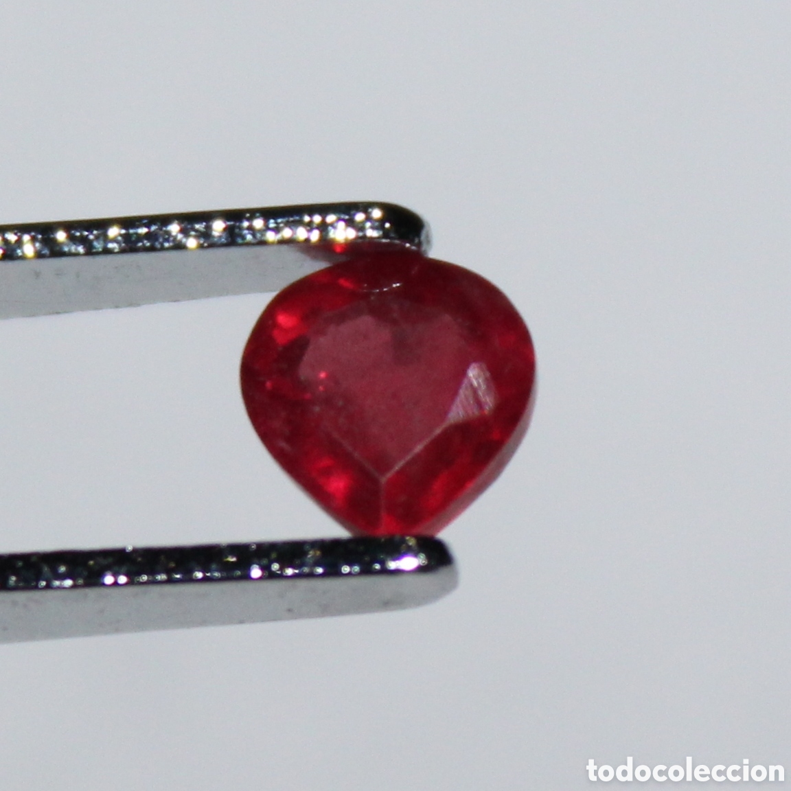Joyeria: Rub&iacute; coraz&oacute;n 0.71 quilates. - Foto 1