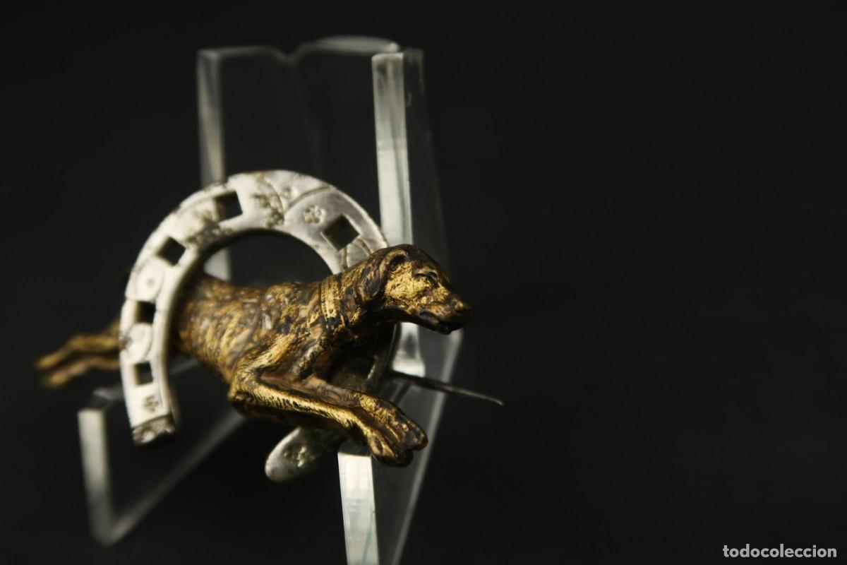 Joyeria: Antiguo Broche Perro con Herradura - Foto 3