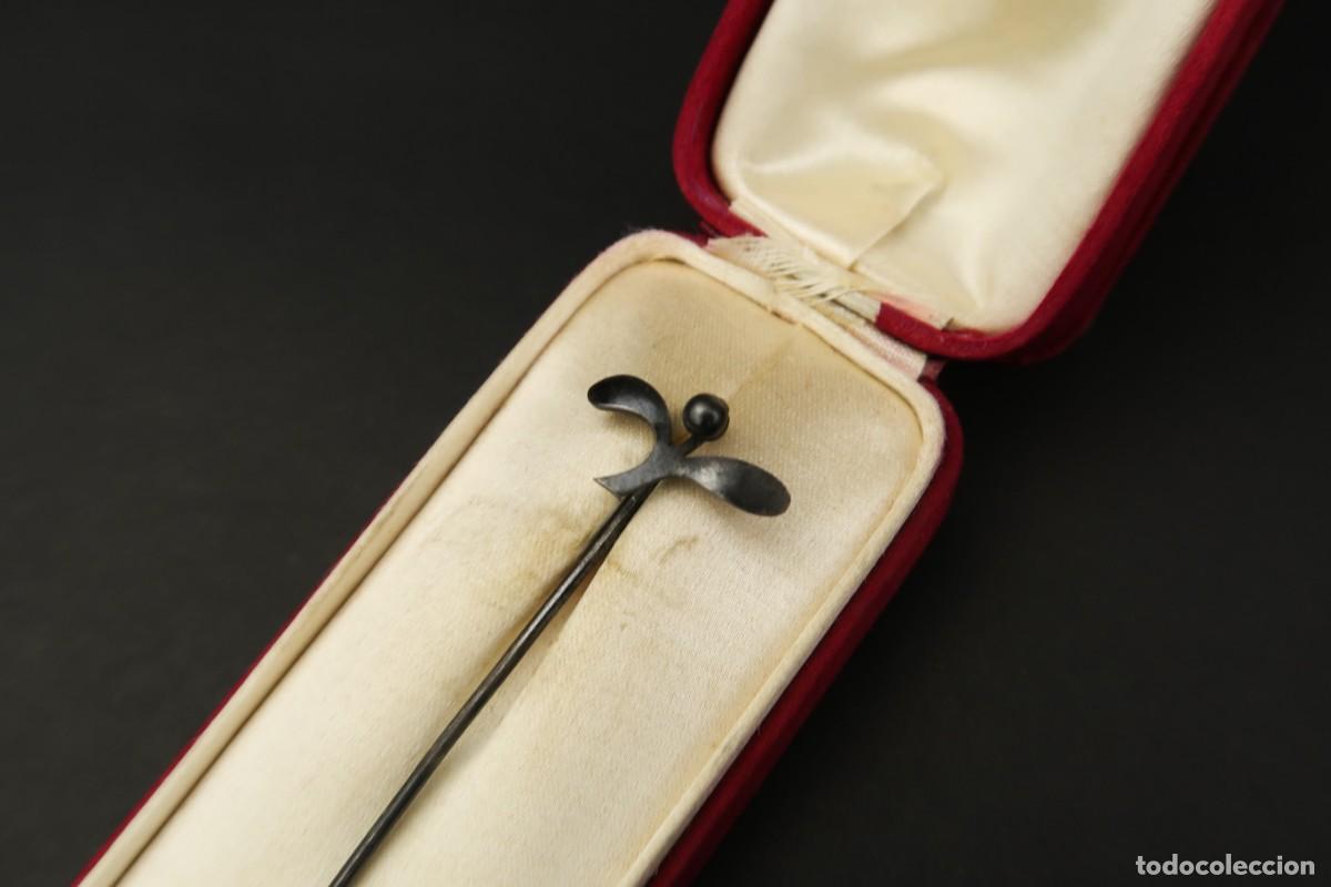Joyeria: Antiguo Broche de Plata con su Estuche de Seda Par&iacute;s - Foto 6