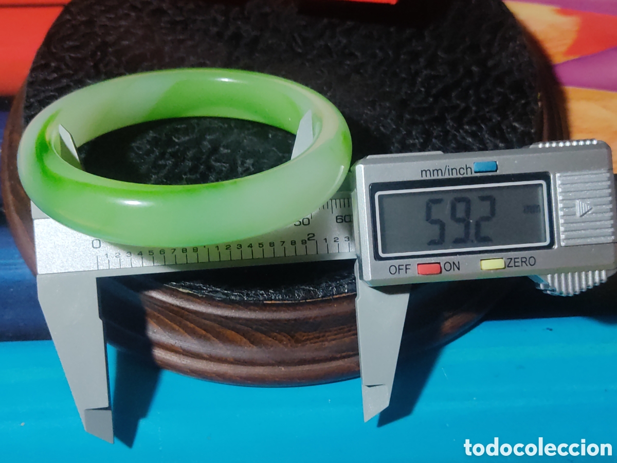 Joyeria: Pulsera de jade en su caja original,sin uso. - Foto 2