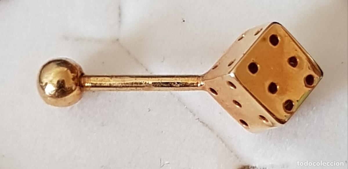 Joyeria: Piercing de oro de 18 kilates en forma de dado (Nuevo) - Foto 3