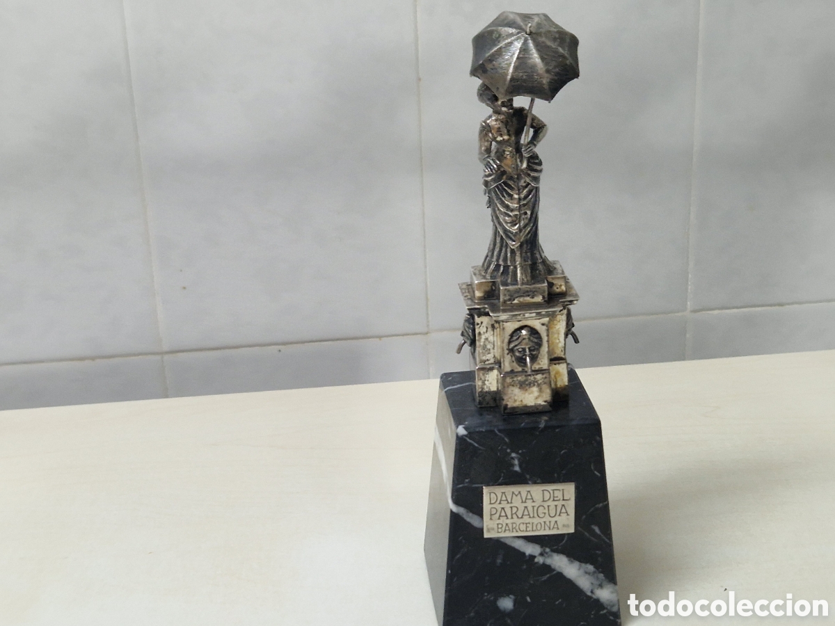 Joyeria: FIGURA DE MUJER CON PARAGUAS PLATA - Foto 1