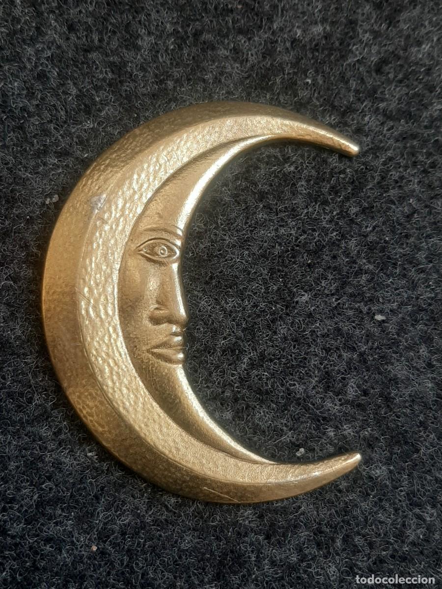 Joyeria: Antiguo broche laton luna - Foto 1