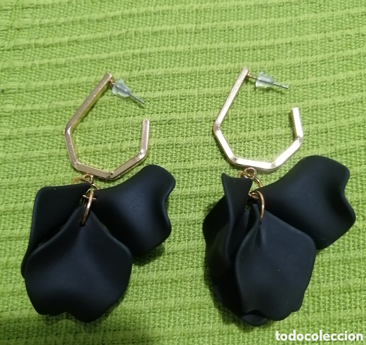Joyeria: Pendientes con p&eacute;talos de varios colores - Foto 1