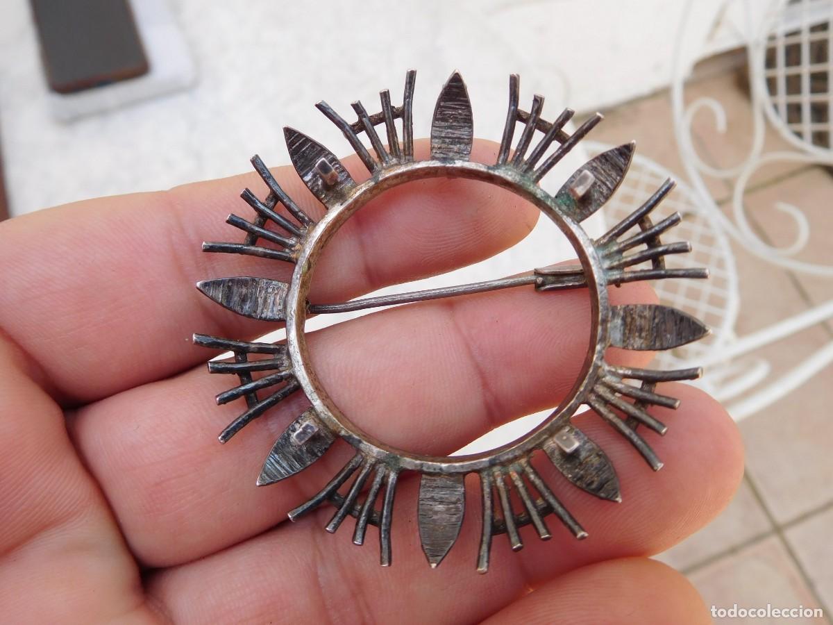 Joyeria: Broche de plata antiguo para colocar moneda - Foto 1
