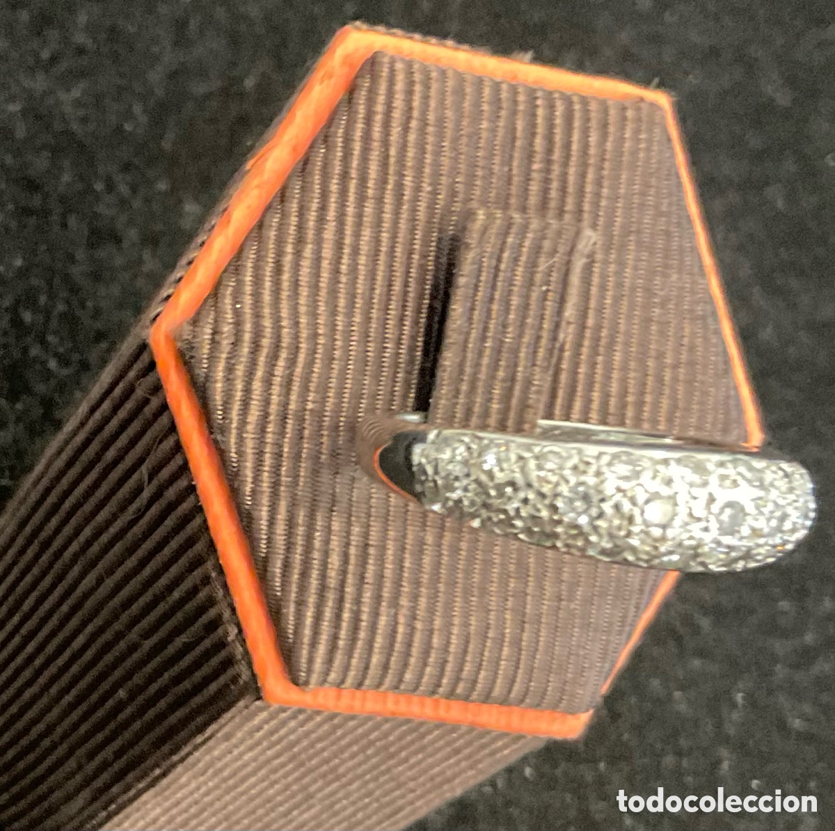 Joyeria: Anillo de oro blanco y 29 brillantes. - Foto 2