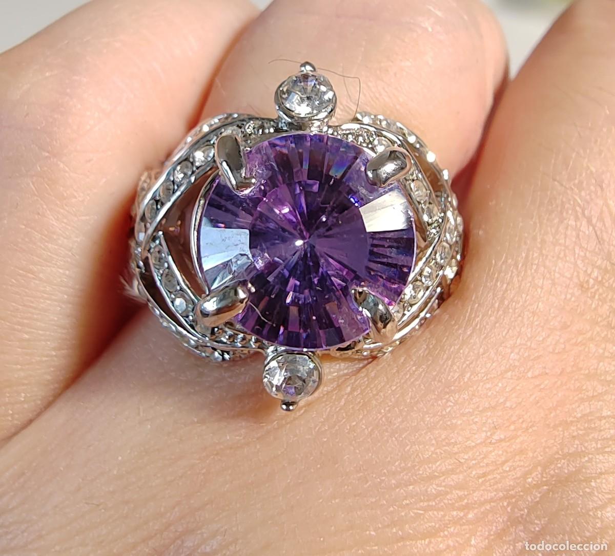 Joyeria: Anillo con Circonitas y Oro blanco de 10kt - Foto 1