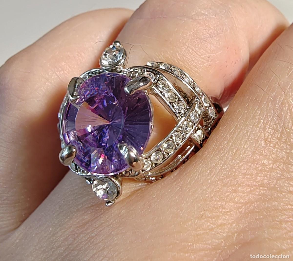 Joyeria: Anillo con Circonitas y Oro blanco de 10kt - Foto 2